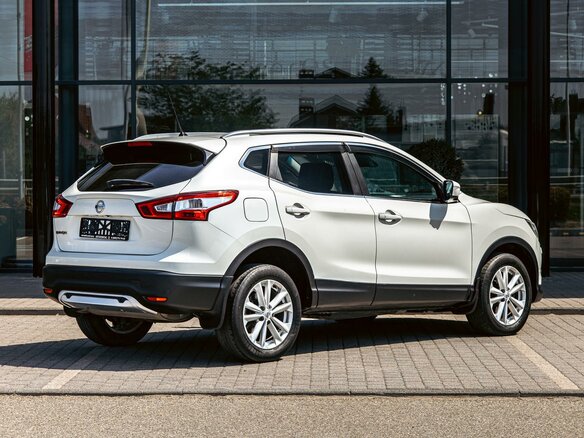 2017 Nissan Qashqai II, серебристый, 1415000 рублей - вид 5
