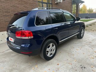 2006 Volkswagen Touareg I, синий, 750000 рублей, вид 3