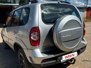 2013 Chevrolet Niva I Рестайлинг, серебристый, 400000 рублей, вид 5