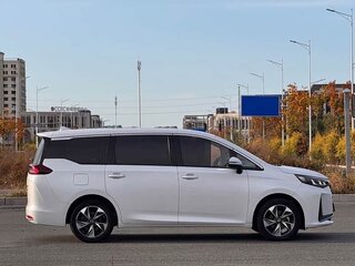 2022 GAC Trumpchi M6 Pro, белый, 1600000 рублей, вид 4