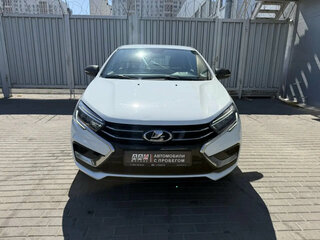 2023 Lada (ВАЗ) Vesta I Рестайлинг (NG), белый, 895000 рублей, вид 2