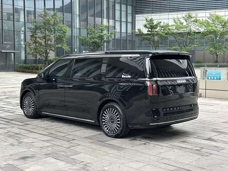 2024 Zeekr 009 108 kWh I Рестайлинг, чёрный, 9500000 рублей, вид 4