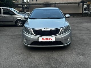 2014 Kia Rio 5-speed III, серебристый, 700000 рублей, вид 1