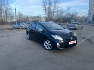 2011 Toyota Prius III Рестайлинг (XW30), чёрный, 920000 рублей, вид 3