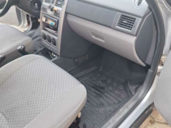 2009 Lada (ВАЗ) Priora I, серебристый, 230000 рублей - вид 6