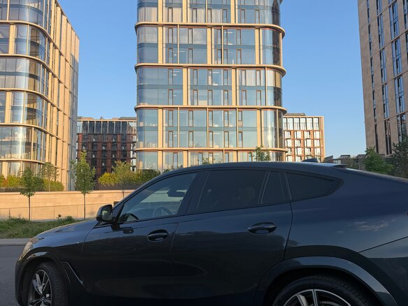 2019 BMW X6 M50d III (G06), серый, 7300000 рублей - вид 2