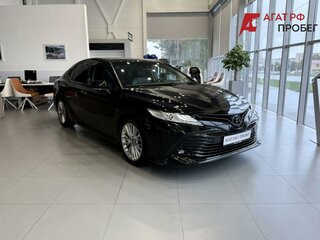2018 Toyota Camry VII (XV50) Рестайлинг 2, чёрный, 2820000 рублей, вид 3