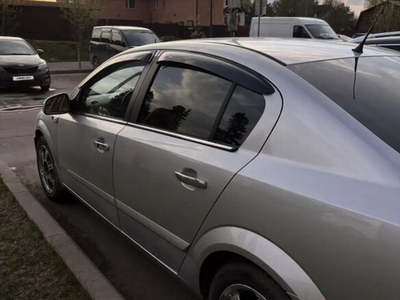2011 Opel Astra H Рестайлинг, серебристый, 480000 рублей - вид 2
