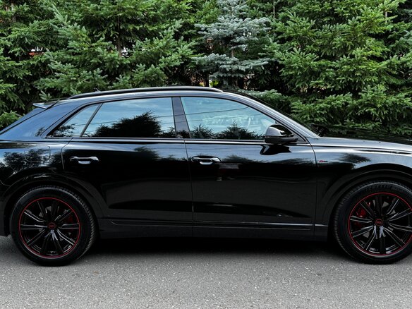 2021 Audi Q8 55 TFSI I (4M), чёрный, 8888000 рублей - вид 8