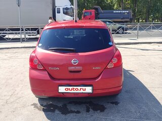 2004 Nissan Tiida I, красный, 400000 рублей, вид 5