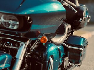 2020 Harley-Davidson Road Glide Limited, зелёный, 2300000 рублей, вид 4