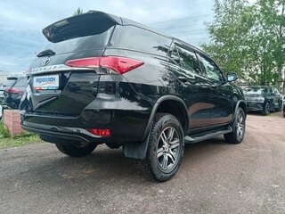 2020 Toyota Fortuner II Рестайлинг, чёрный, 2863200 рублей, вид 3