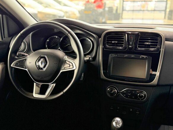 2018 Renault Sandero Stepway II Рестайлинг, коричневый, 1200000 рублей - вид 16