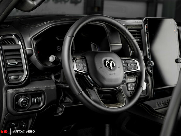 2026 Ram 1500 Crew Cab V Рестайлинг, серебристый, 10290000 рублей - вид 23