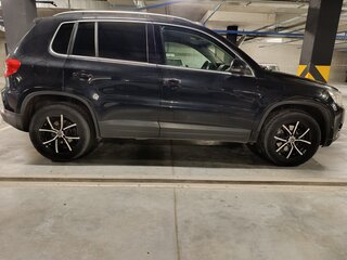 2010 Volkswagen Tiguan I, чёрный, 1150000 рублей, вид 5