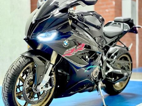 2021 BMW S 1000 RR, чёрный, 1890000 рублей, вид 2