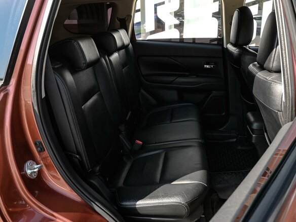 2012 Mitsubishi Outlander III, коричневый, 1235000 рублей - вид 6
