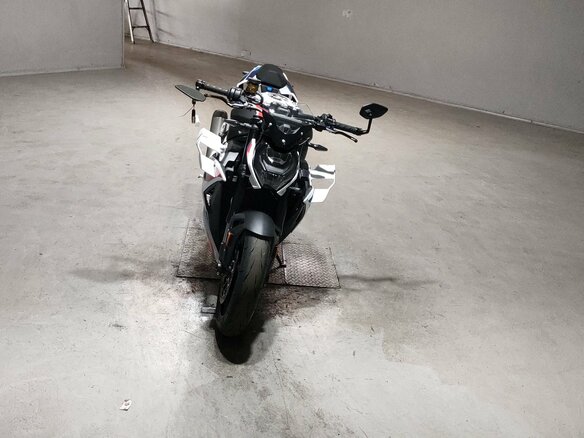 2023 BMW M 1000 R, белый, 2280000 рублей - вид 4