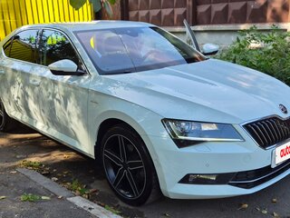 2018 Skoda Superb III, белый, 2975000 рублей, вид 3