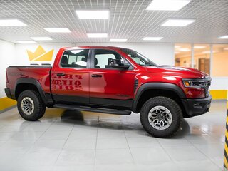 2026 Ram 1500 RHO V Рестайлинг, красный, 11999000 рублей, вид 3