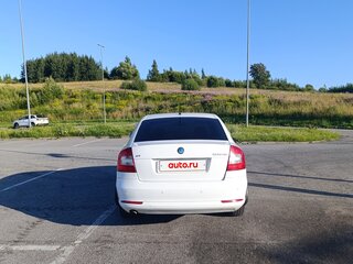 2012 Skoda Octavia II (A5) Рестайлинг, белый, 500000 рублей, вид 5
