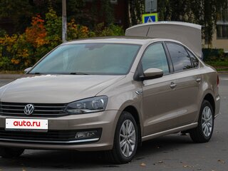 2016 Volkswagen Polo V Рестайлинг, бежевый, 1327000 рублей, вид 2