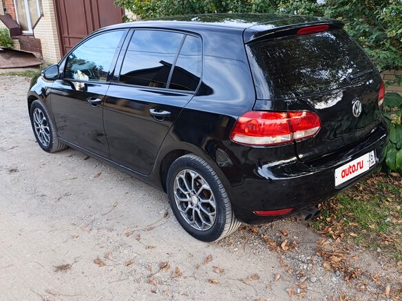 2010 Volkswagen Golf VI, чёрный, 790000 рублей - вид 4