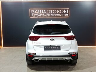 2019 Kia Sportage IV Рестайлинг, белый, 2359000 рублей, вид 5