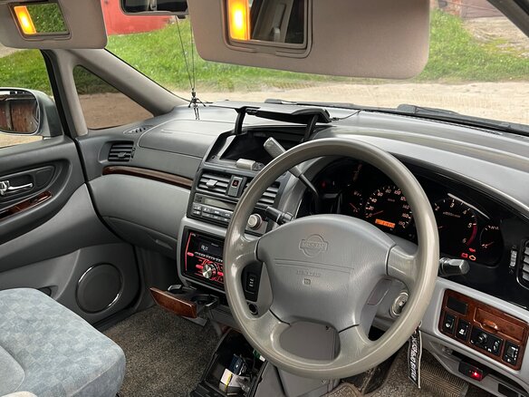 1998 Nissan Presage I, серый, 430000 рублей - вид 13