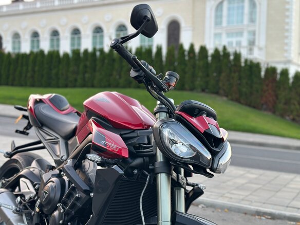 2024 Triumph Street Triple, красный, 1250000 рублей - вид 11