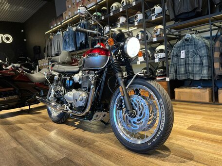 2023 Triumph Bonneville T120, красный, 1299000 рублей, вид 1
