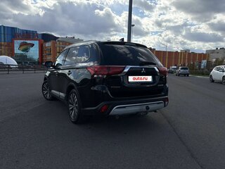 2019 Mitsubishi Outlander III Рестайлинг 3, чёрный, 1650000 рублей, вид 5