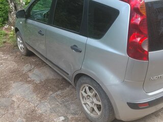 2006 Nissan Note I, серебристый, 380000 рублей, вид 4