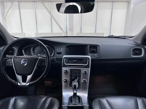2016 Volvo S60 II Рестайлинг, серебристый, 1350000 рублей - вид 12