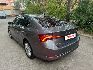 2021 Skoda Octavia IV (A8), серый, 1700000 рублей, вид 5