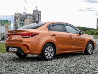 2017 Kia Rio IV, оранжевый, 999000 рублей, вид 5
