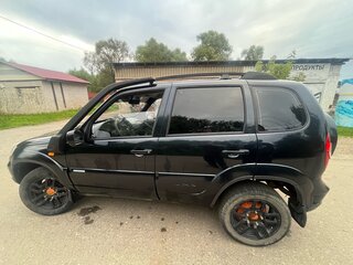 2010 Chevrolet Niva I Рестайлинг, чёрный, 430000 рублей, вид 4
