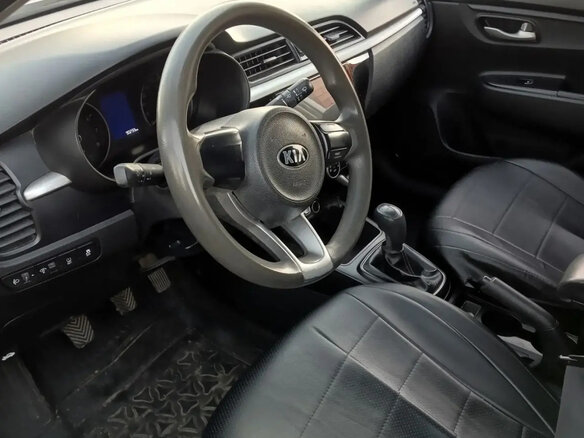 2017 Kia Rio IV, серебристый, 1100000 рублей - вид 4