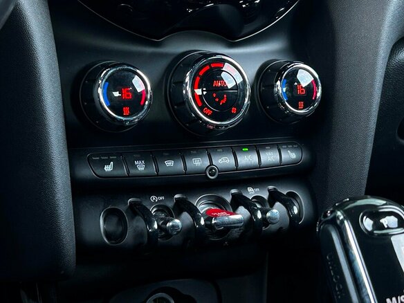 2021 Mini Hatch Cooper III (F55/F56) Рестайлинг, оранжевый, 2220700 рублей - вид 15