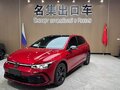 2023 Volkswagen Golf VIII, красный, 1740000 рублей - вид 2