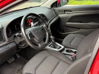 2018 Hyundai Elantra VI (AD), красный, 1600000 рублей, вид 5