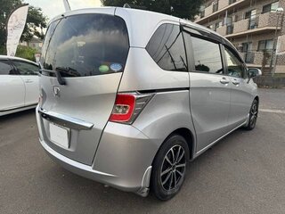 2016 Honda Freed I Рестайлинг 2, серебристый, 921000 рублей, вид 4