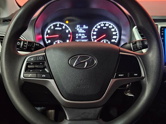 2021 Hyundai Solaris II Рестайлинг, коричневый, 1585000 рублей - вид 11