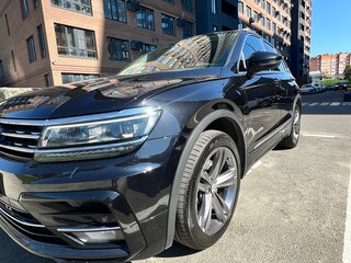 2018 Volkswagen Tiguan II, чёрный, 2650000 рублей, вид 5