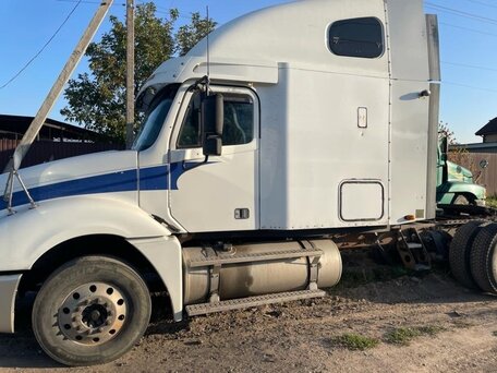 2004 Freightliner Columbia, белый, 1200000 рублей, вид 2