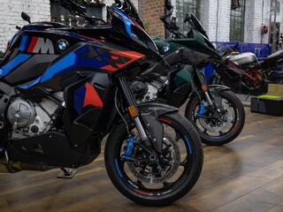2026 BMW M 1000 XR, чёрный, 3590000 рублей, вид 2