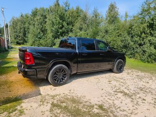 2024 Ram 1500 Crew Cab V Рестайлинг, чёрный, 9600000 рублей, вид 5