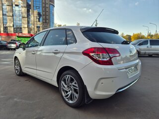 2011 Citroen C4 II, белый, 540000 рублей, вид 4