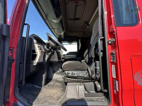 2020 MAN TGX, красный, 8500000 рублей - вид 17