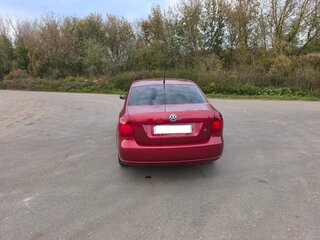 2012 Volkswagen Polo V, красный, 800000 рублей, вид 3